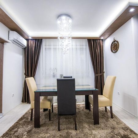 Apartman Nina II Sremska Mitrovica Bagian luar foto