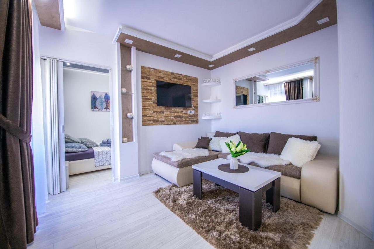 Apartman Nina II Sremska Mitrovica Bagian luar foto
