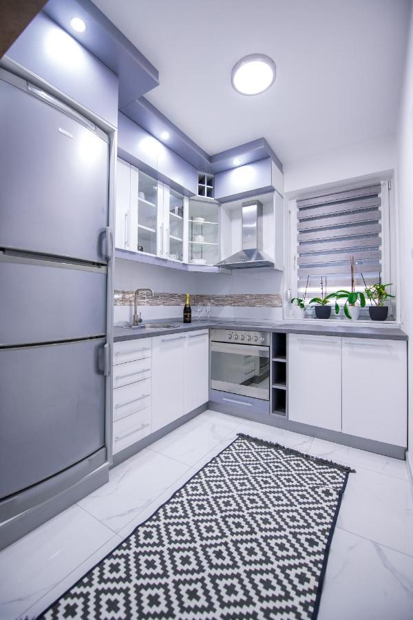 Apartman Nina II Sremska Mitrovica Bagian luar foto